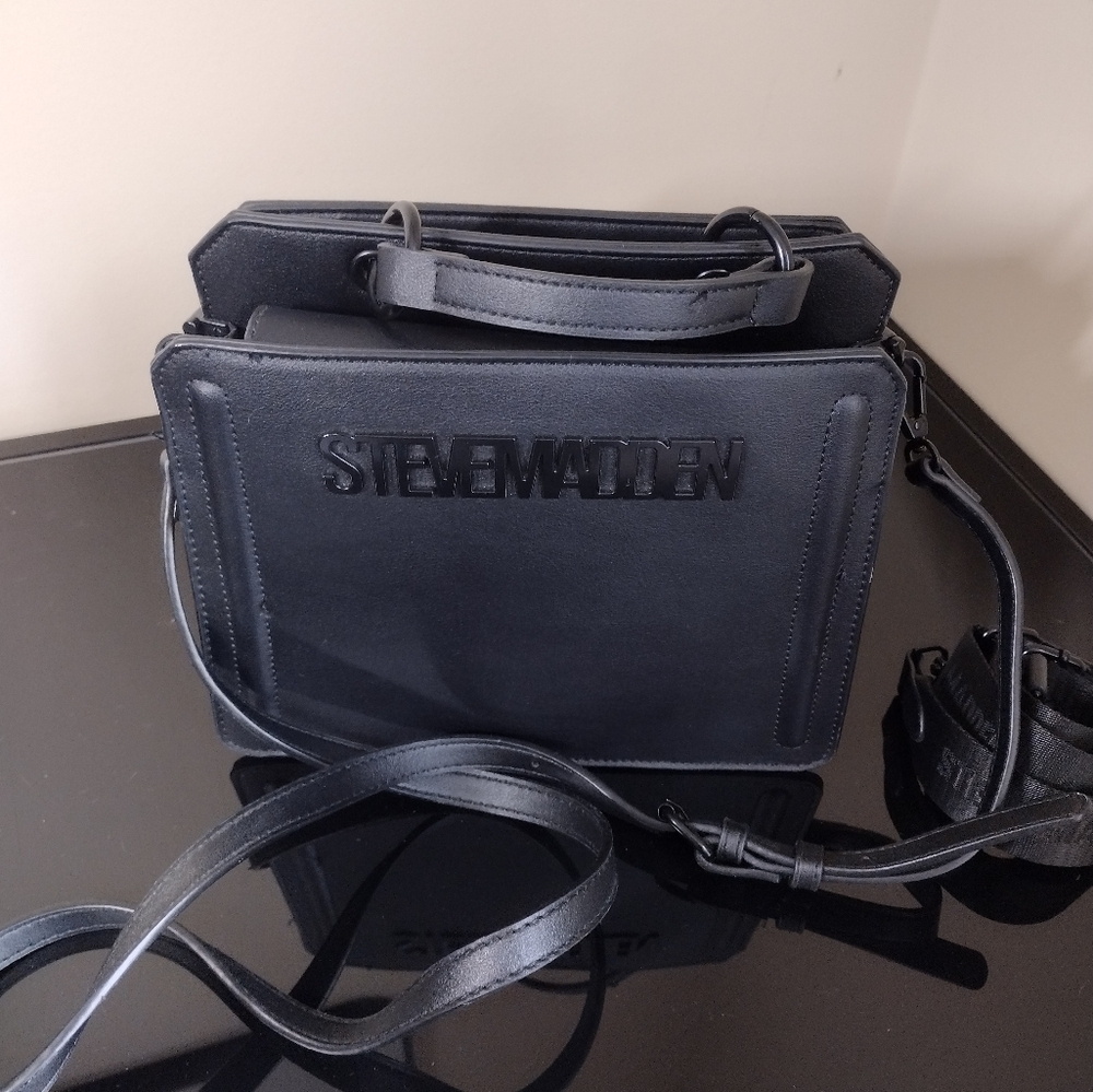 Steve Madden Evelyn Bag with black hardware